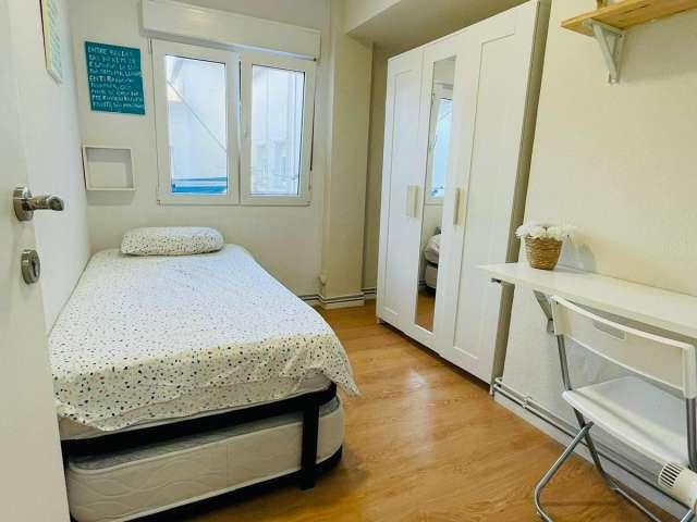 Habitación en un piso compartido de 3 habitaciones en alquiler en Santander