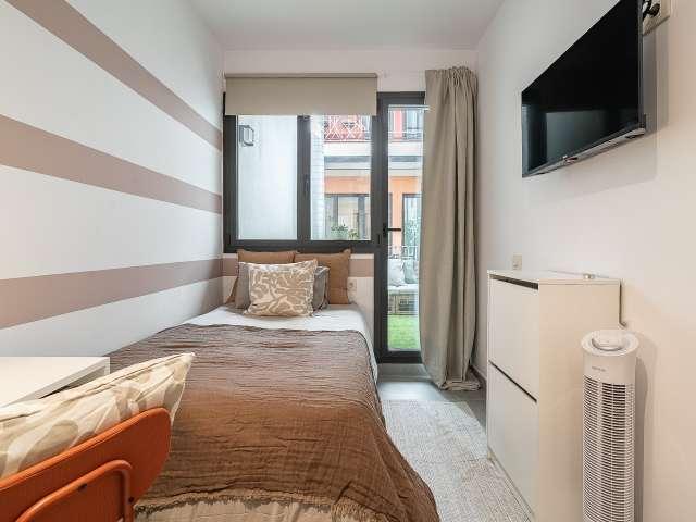 Habitación en un piso compartido, Sants Badal