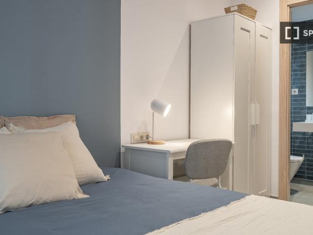 Habitación en un piso compartido, Sants Badal