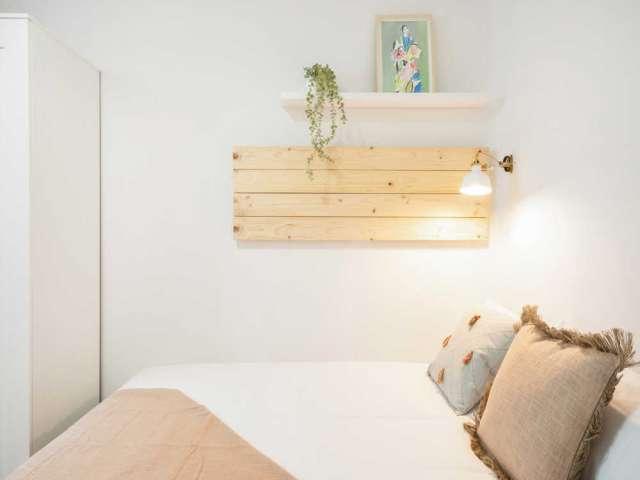 Habitación en un piso de 7 habitaciones en alquiler en Universidad, Madrid