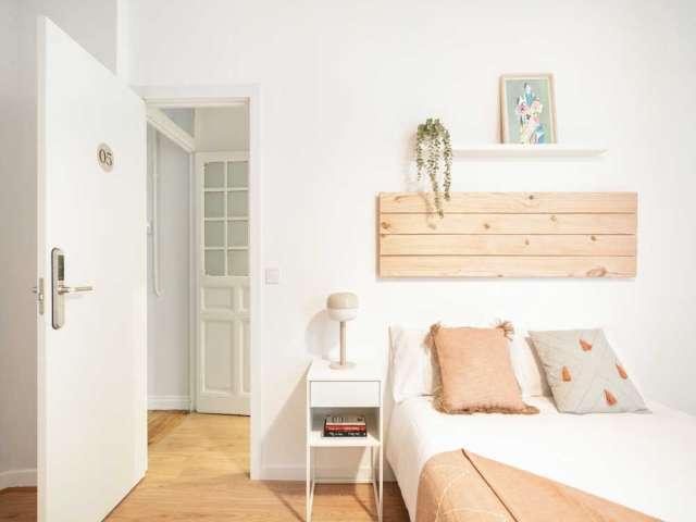 Habitación en un piso de 7 habitaciones en alquiler en Universidad, Madrid