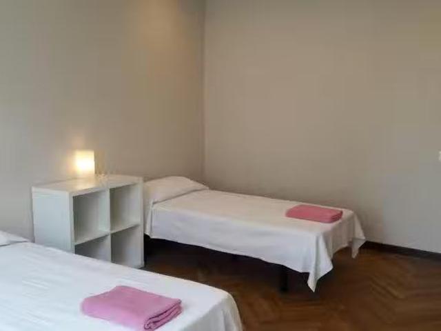 Habitación en Via Augusta, Vila de Gràcia