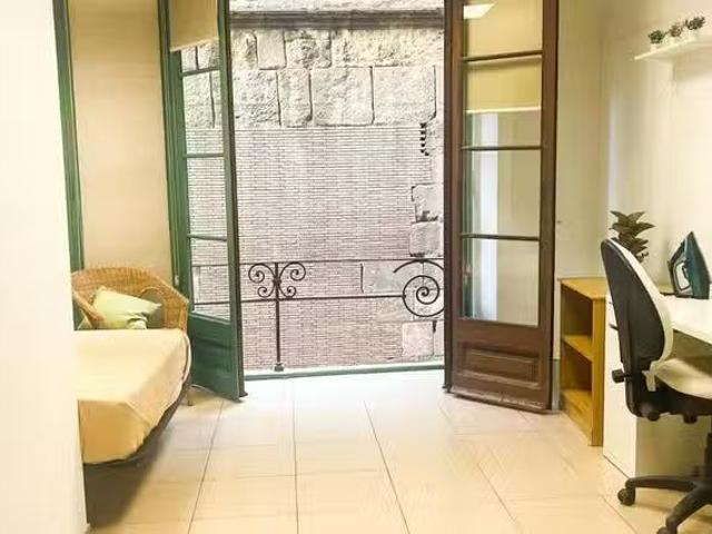 Habitación en Via Laietana, El Gòtic