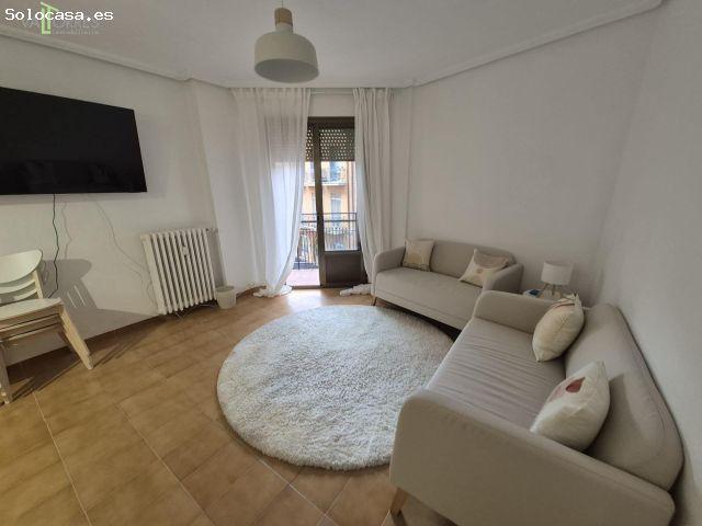 Habitación en vivienda de uso compartido estudiantes en el centro histórico de Teruel