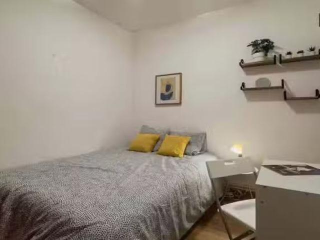 Habitación en 08015 Barcelona, Spain