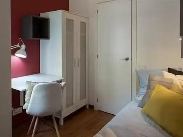 Habitación en 1 Ronda de Sant Pere