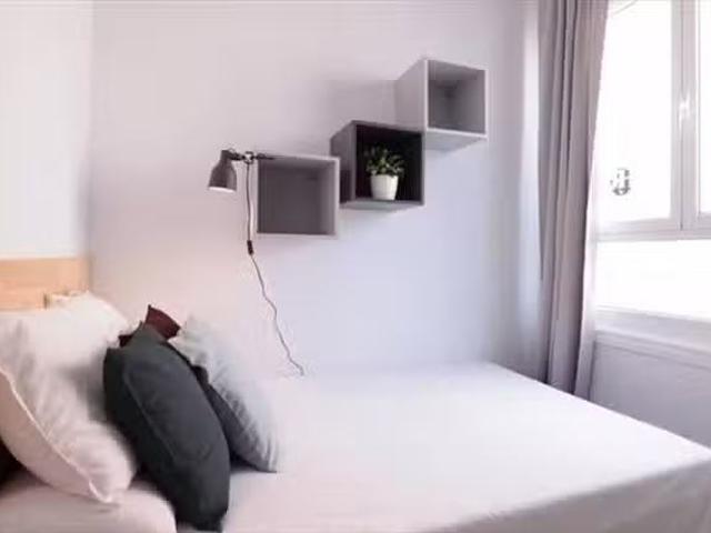 Habitación en 239 Carrer Gran de Gràcia