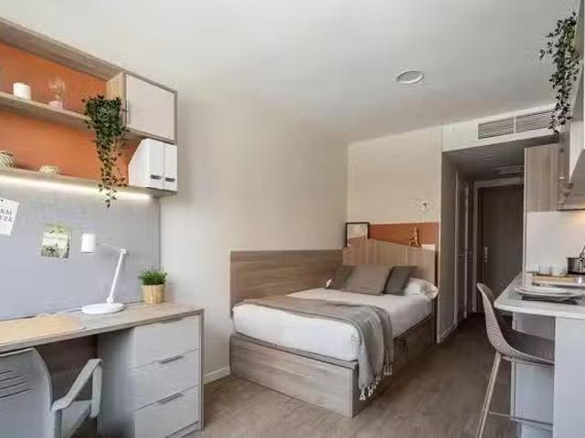Habitación en 2, 31006 Pamplona, Navarra, Spain