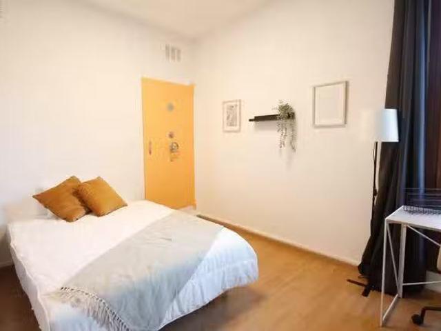 Habitación en 594, 5º 2ª, L'Eixample, 08007 Barcelona, Spain