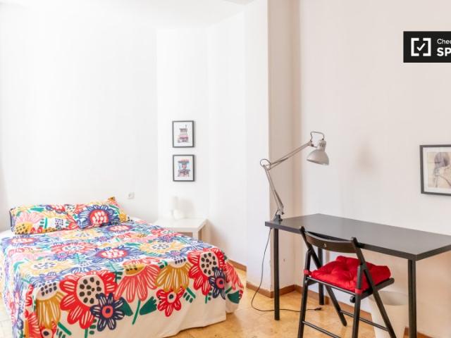 Habitación equipada en apartamento de 12 habitaciones en Sol, Madrid