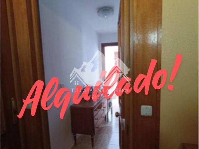 HABITACIÓN / Estudio con doble estancia y entrada independiente