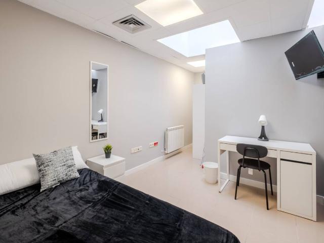Habitación Full Equipada Y Servicios Incluidos MADRID