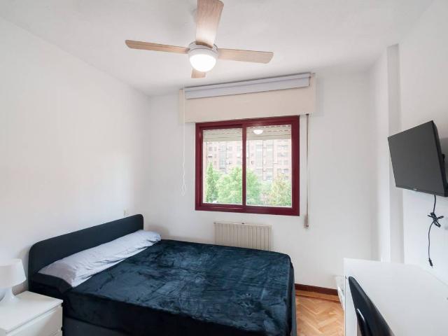 Habitación Full Equipada Y Servicios Incluidos MADRID