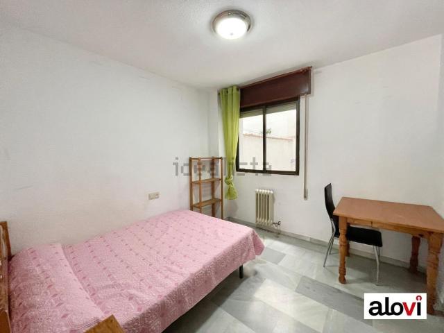 Habitación, Granada
