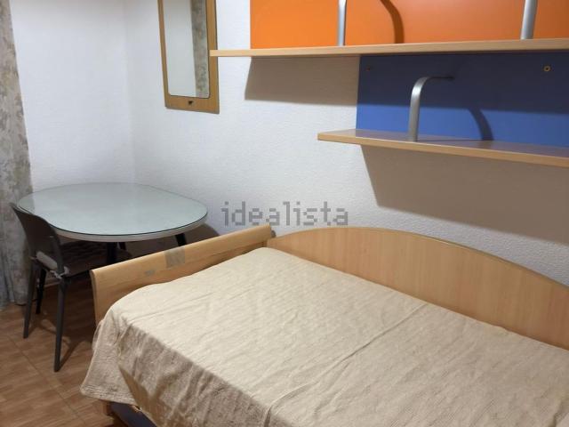 Habitación, Granada