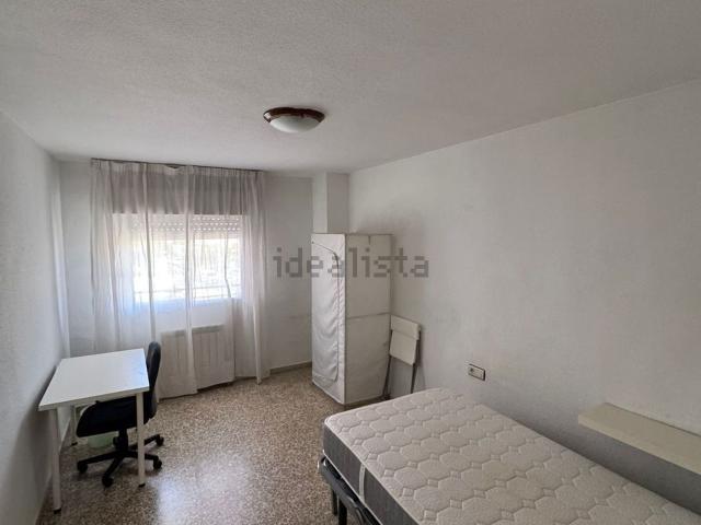 Habitación, Granada
