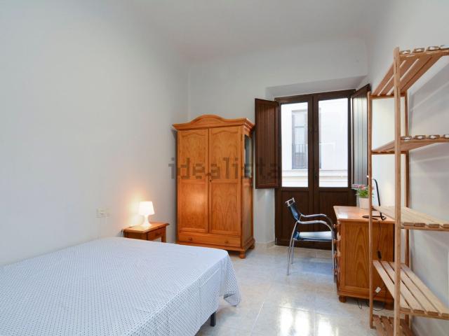 Habitación, Granada