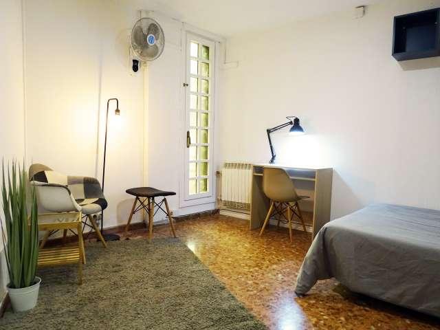 Habitación ideal en piso compartido por el Eixample, Barcelona