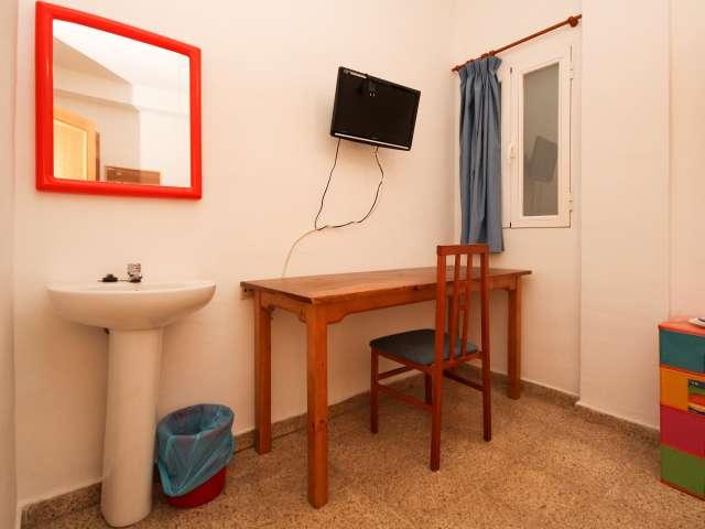 Habitación íntima en piso compartido en Los Pajaritos, Granada