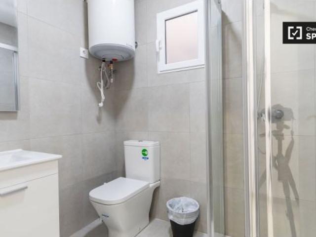 Habitación luminosa en alquiler en apartamento de 4 dormitorios en El Cabanyal