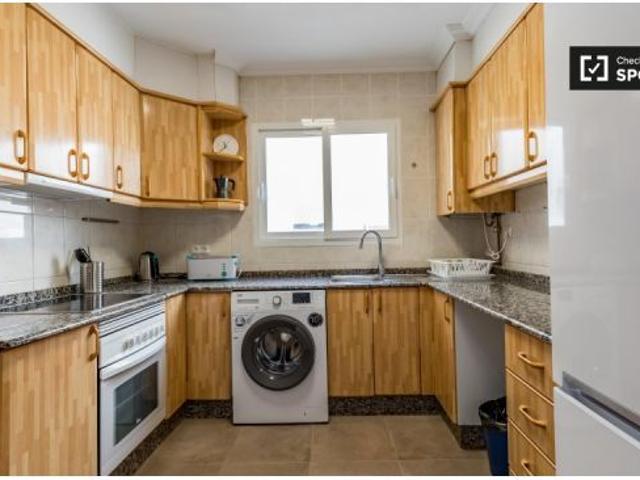 Habitación luminosa en alquiler en el apartamento de 6 dormitorios en L' Eixample