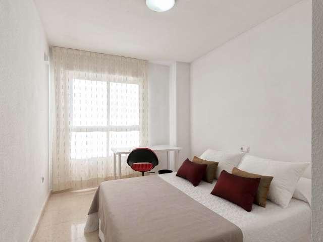 Habitación luminosa en alquiler en Pio XII, Alicante