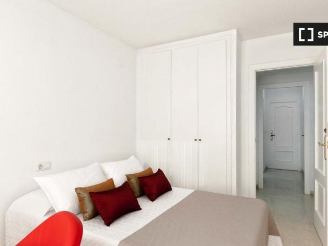 Habitación luminosa en alquiler en Pio XII, Alicante