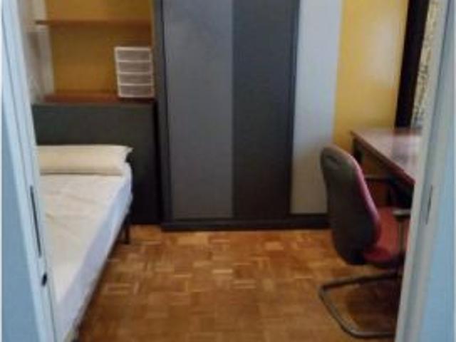Habitación luminosa en apartamento de 4 dormitorios en Rios Rosas, Madrid