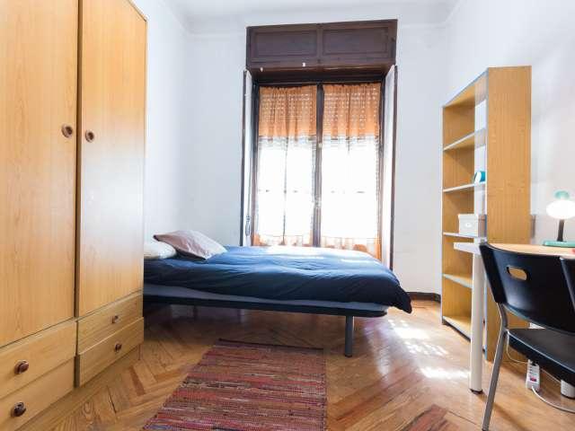 Habitación luminosa en piso compartido en Chamberí, Madrid