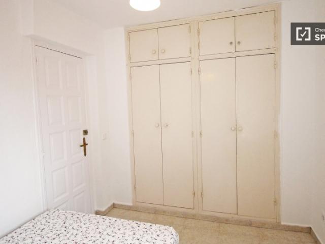 Habitación luminosa en piso compartido en Sants, Barcelona