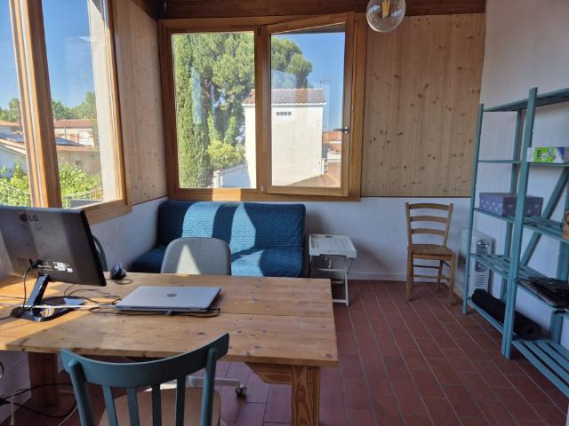 Habitación luminosa y eco en Sant Cugat del Vallès
