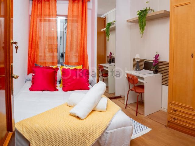 Habitación, Los Ángeles, Madrid