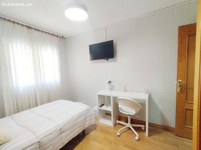 Habitación para chicas en casco histórico