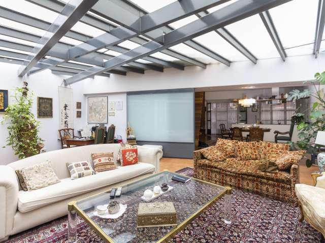 Habitación para alquilar en apartamento de 2 dormitorios con aire acondicionado, centro de Madrid