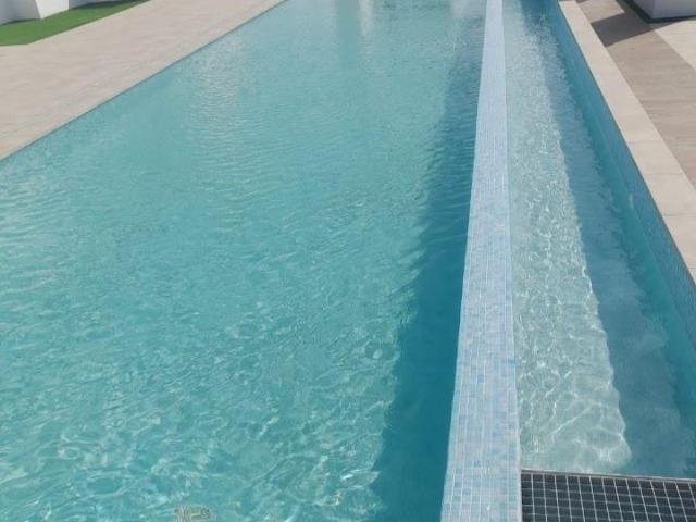 HABITACIÓN PARA ESTUDIANTES EN PISO NUEVO CON PISCINA EN CENTRO DE ALMERÍA