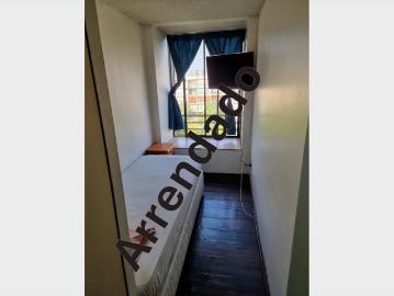 Habitación pequeña para mujer