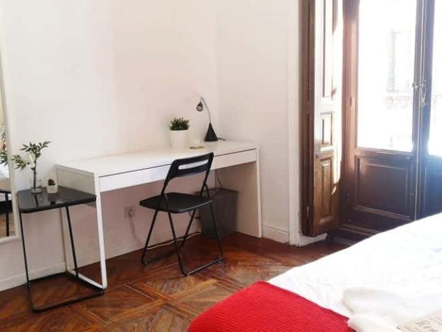 Habitación práctica en Preciados