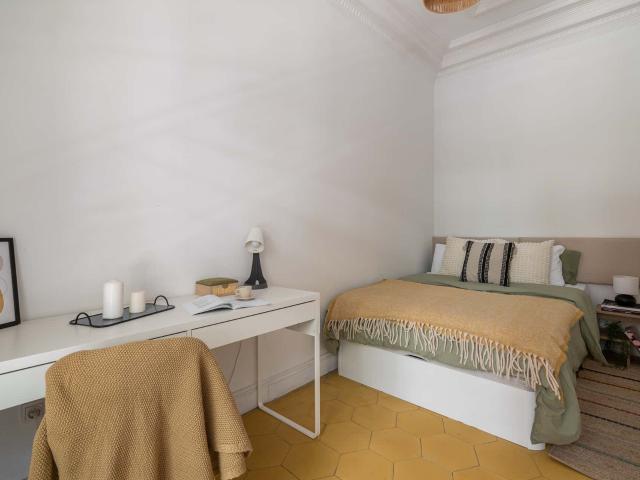 Habitacion privada en Muntaner, Barcelona