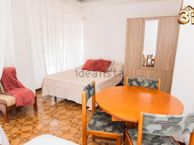 Habitación, Raval de Santa Teresa El Asilo, Elche / Elx