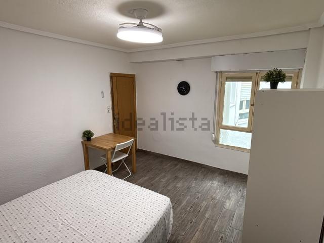 Habitación, Raval de Santa Teresa El Asilo, Elche / Elx