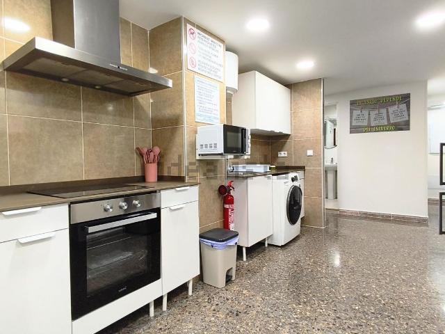 Habitación, Raval de Santa Teresa El Asilo, Elche / Elx