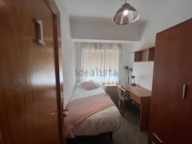 Habitación, Recogidas, Granada