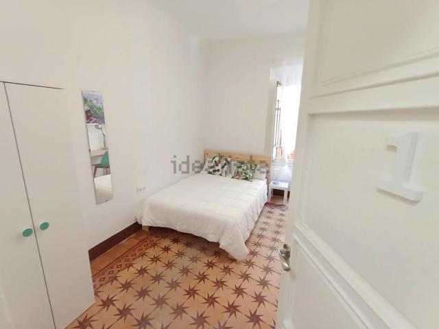 Habitación, Recogidas, Granada