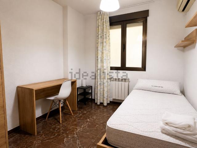 Habitación, Ronda Arabial, Granada