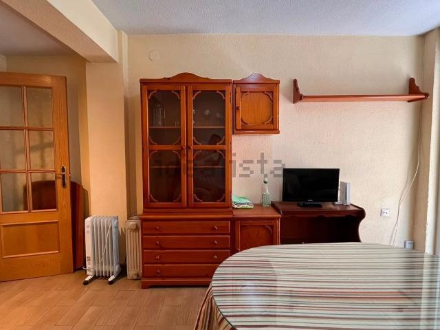 Habitación, Rosaleda Juventud, Granada