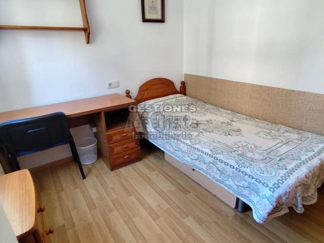 Habitación, Rosaleda Juventud, Granada
