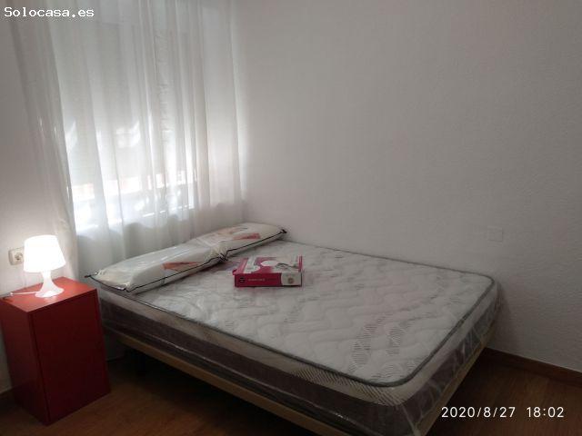 HABITACIÓN SOLO ESTUDIANTES 2026/2027
