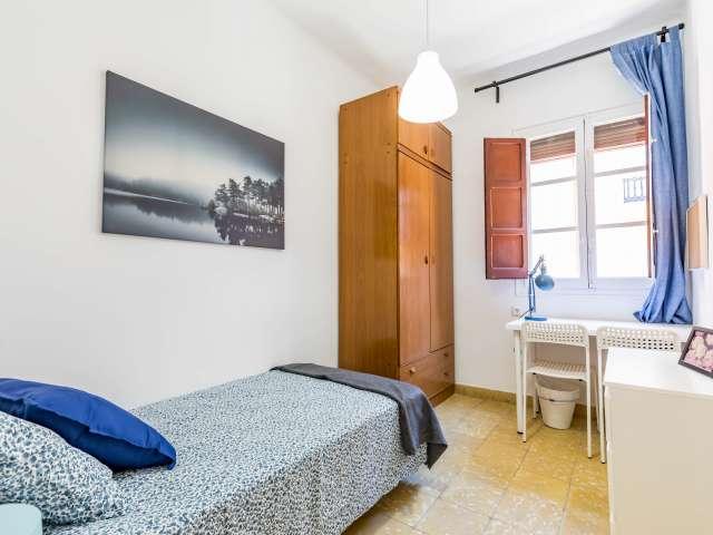 Habitación soleada en apartamento de 5 dormitorios en Ciutat Vella, Valencia