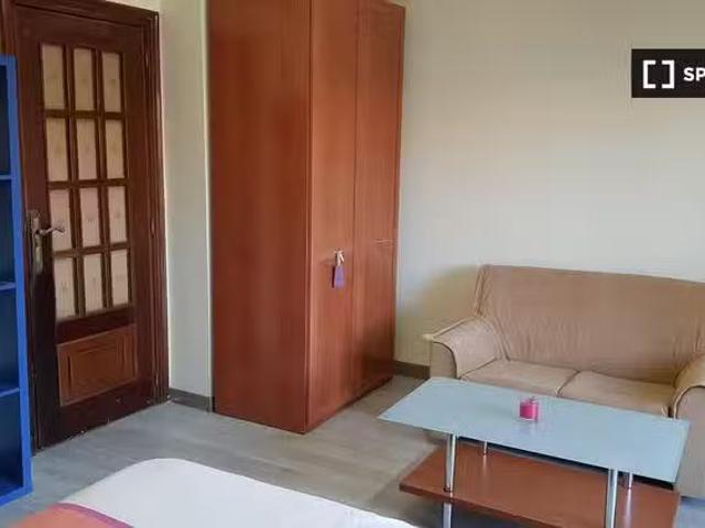 Habitación soleada en el centro de Salamanca Mujeres