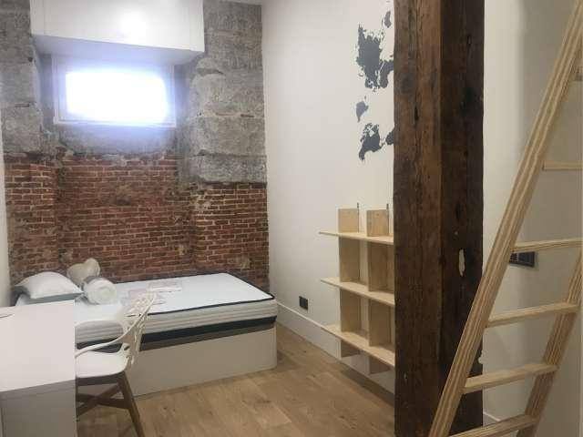 Habitación en piso compartido en alquiler en Embajadores, Madrid